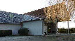 Frontansicht Trauerhalle Reichelsheim  Frontansicht Trauerhalle Reichelsheim