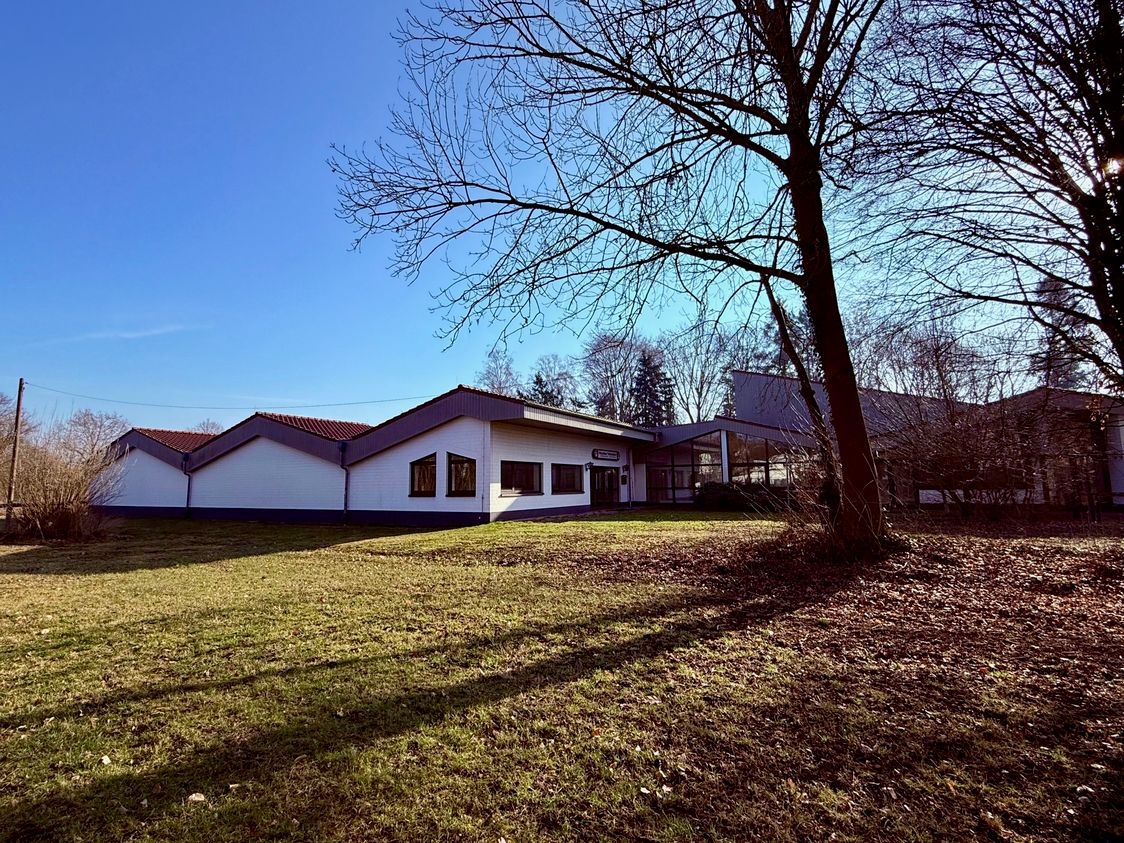 Das Bürgerhaus Reichelsheim ist auf dem Bild sichtbar.